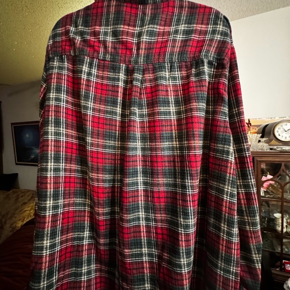 Men's Big and Tall Red Plaid Flannel Shirt - Picture 4 of 5